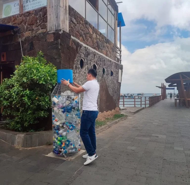 Oscar Guiracocha, a native of Galápagos, pioneers a plastic waste collection system, turning trash into artistic treasures.