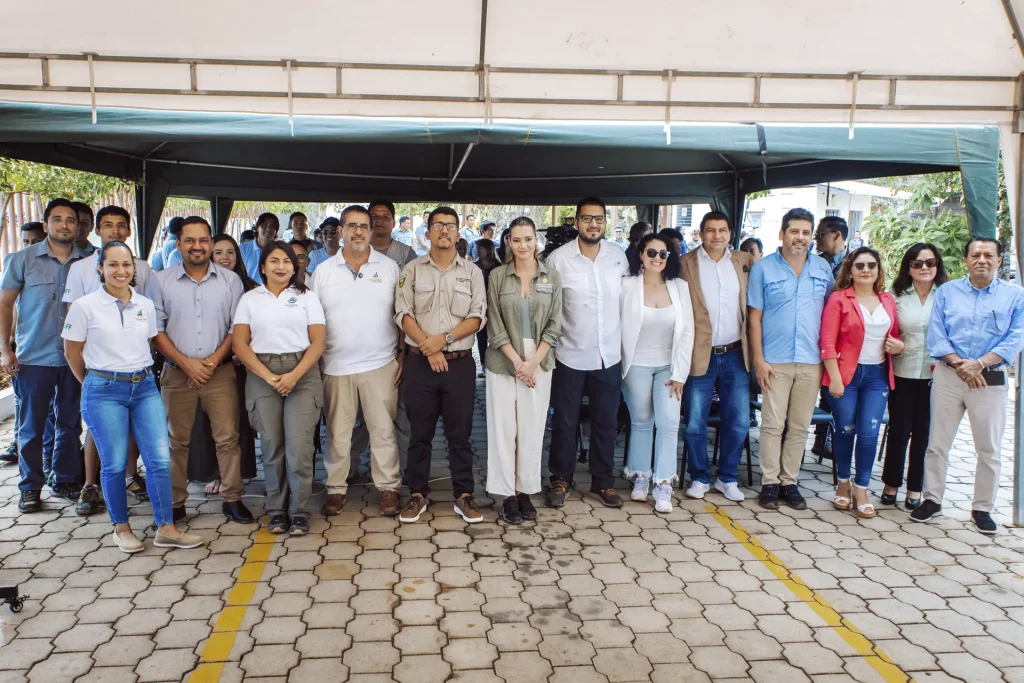 Ceremony for the equipment handover and reaffirmation of the collaborative commitment between Galápagos Conservancy and the Biosecurity Agency.