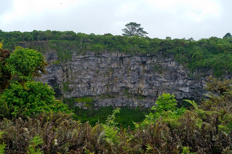 Los Gemelos Santa Cruz twin craters